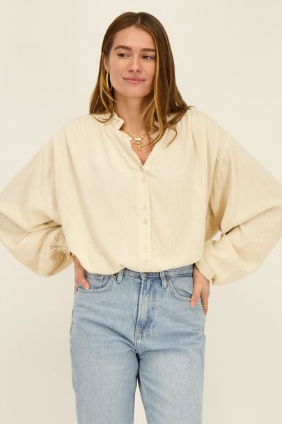 Beige blouse met smock details