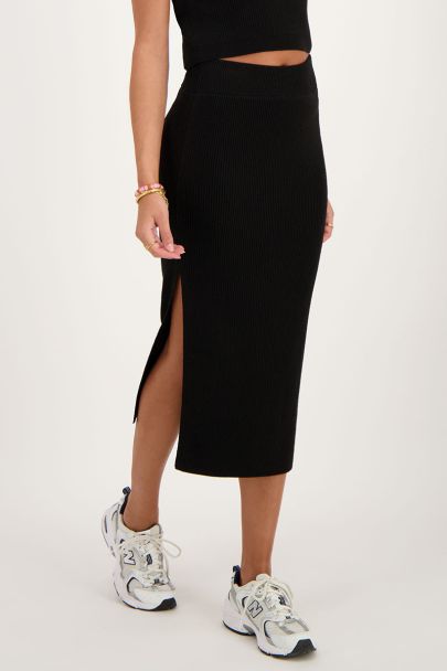 Black midi skirt with split and rib