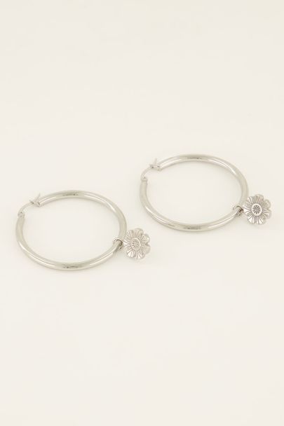 Hoop earrings with Blooming Love charm | My Jewellery