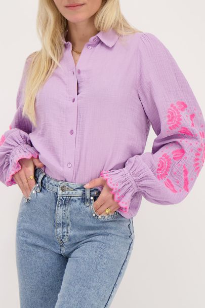 Lila blouse met roze embroidery 