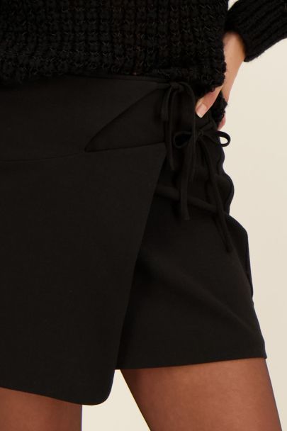 Robe portefeuille noire à double nœud
