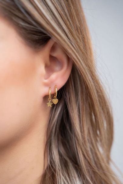Small hoop earrings with heart charm