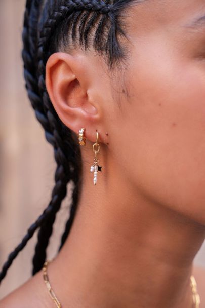 Hoop earrings with star & pearls