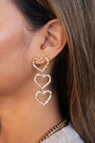 Statement earrings with 3 structured hearts