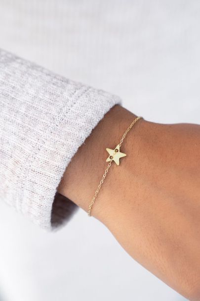 Bracelet with minimalist star