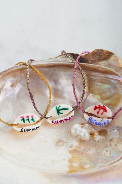 Bracelet with paradise painting on shell