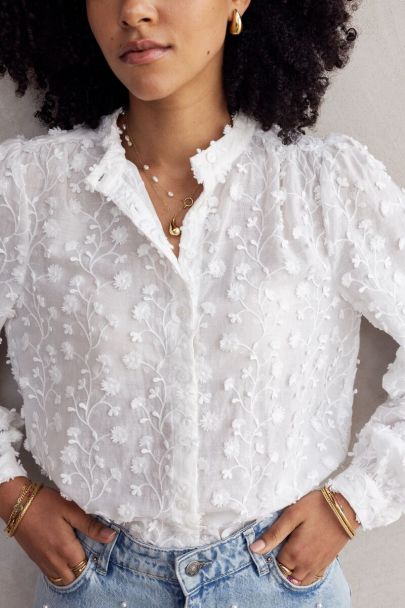 Witte blouse met all-over embroidery