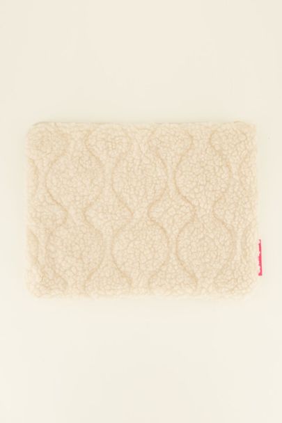 Beige teddy laptop cover with pattern