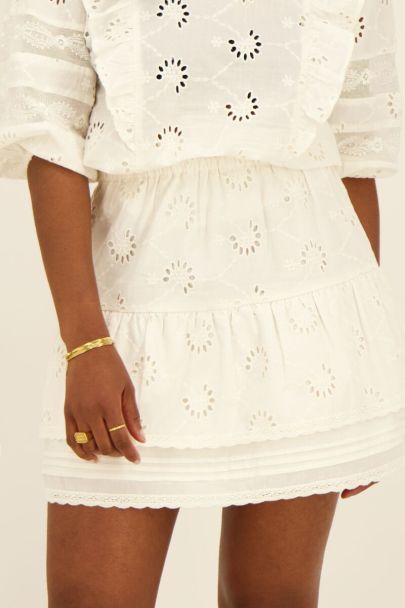 Witte rok met plooien & embroidery