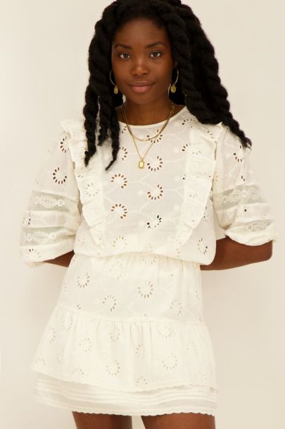 White pleated skirt with embroidery