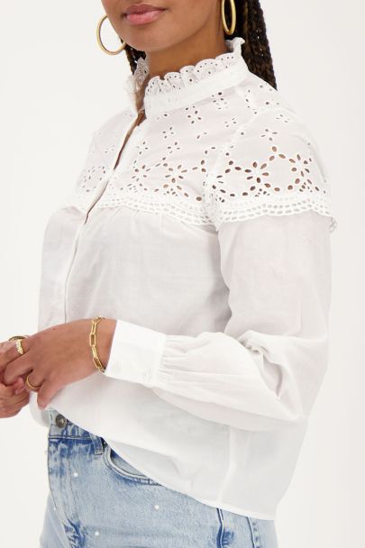 Witte blouse met embroidery en ruffle kraag