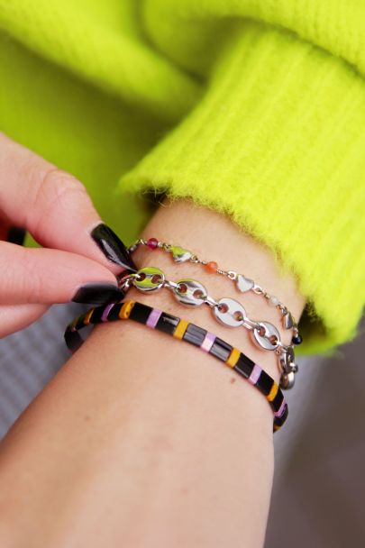 Bracelet with flat beads